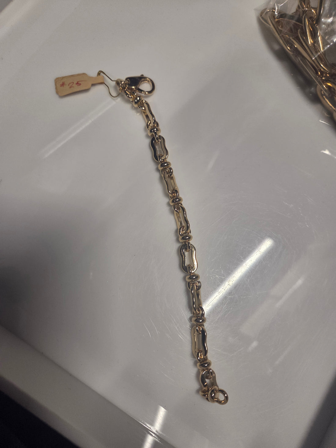 #25 TWIST FOREVER BRACELET GOLD OVERLAY