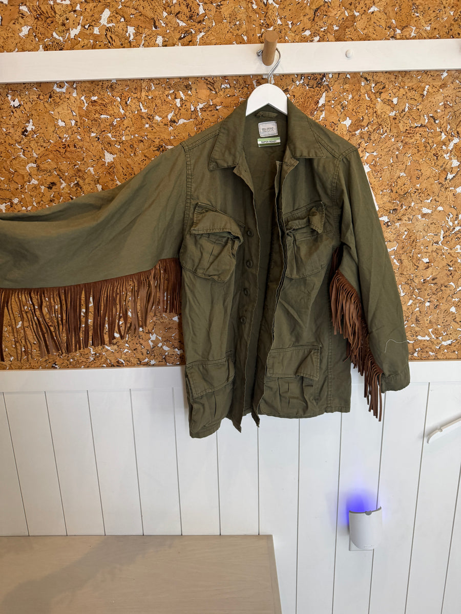 MILITARY SHACKET W/LEATHER FRINGE